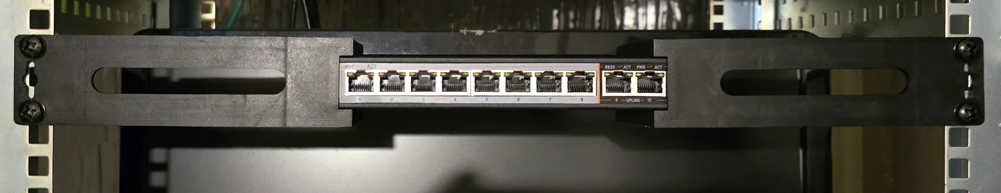 10-Port Gigabit PoE Switch Rack Mount thumbnail